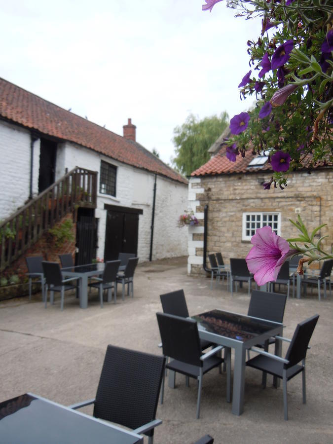 The New Inn Thornton Dale Exteriör bild